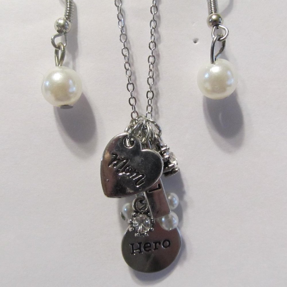 5- piece Older Paparazzi necklace and earrings- sil, whi and yellow